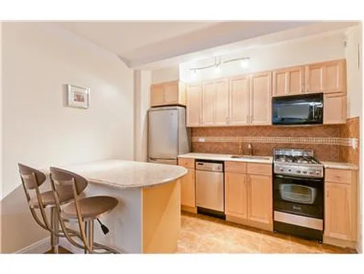 Sold by Douglas Elliman | media 14