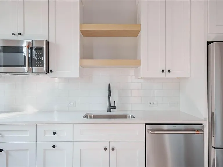 606 Glenwood Pl SE #A — Photo 8