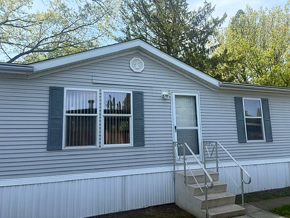 2nd image of 5 Skyview Dr
