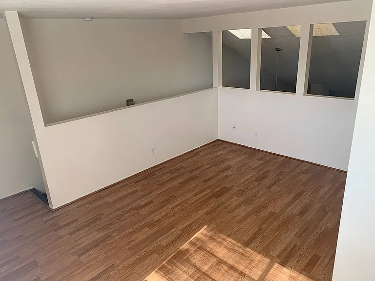958 E Avenue Q #12 — Photo 14