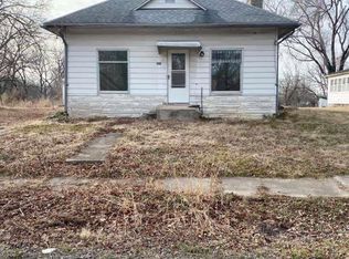 503 S College St, Calhoun, MO 65323