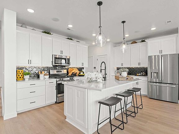 The Francis - Kitchen