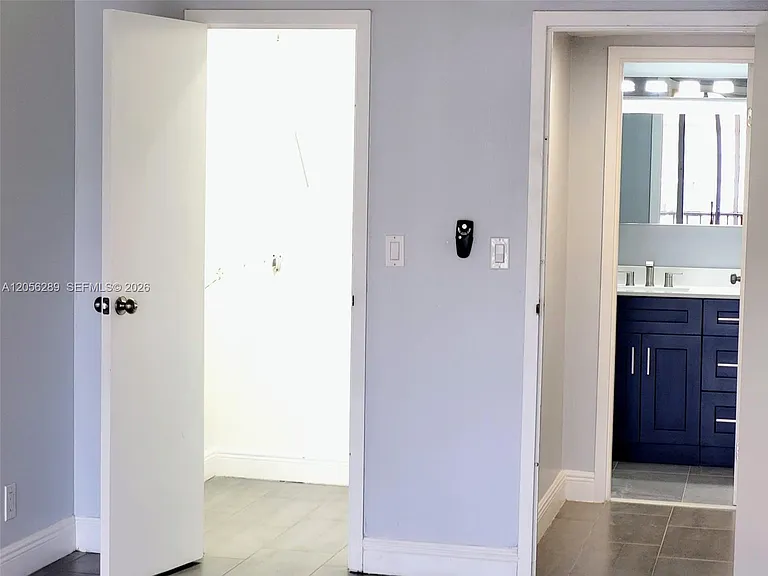 601 Three Islands Blvd #411 — Photo 24
