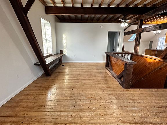 3rd image of 1327 Kepler Rd