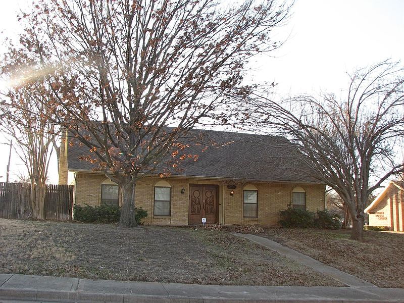 1st image of 5803 Lake Placid Dr