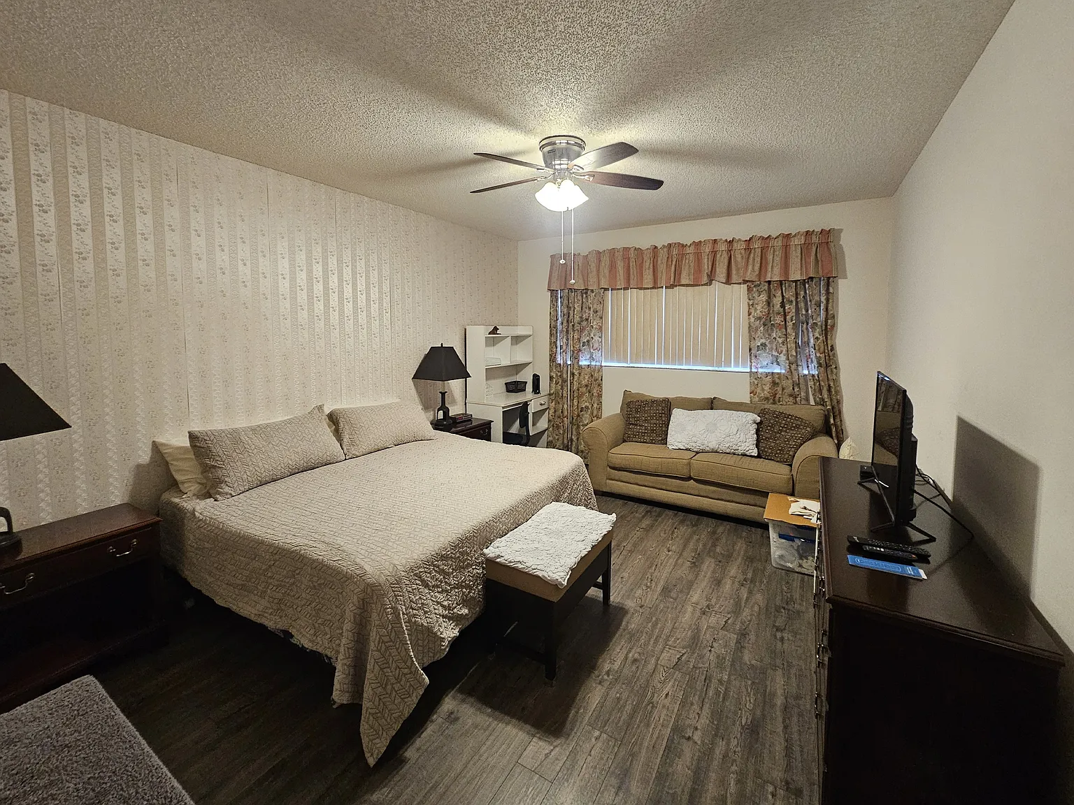 2 bed, 1345 sqft, $1,950 — Photo 3
