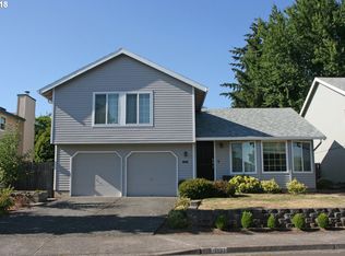 16097 NW Oak Hills Dr, Beaverton, OR