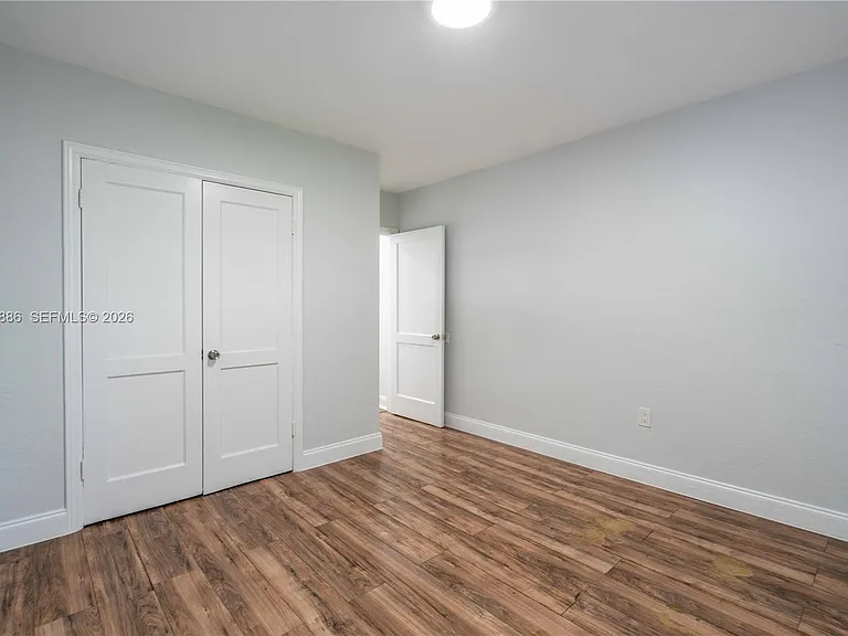 433 NE 82nd St #11 — Photo 17