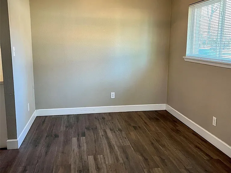 29022 Cherrywood Ln — Photo 5