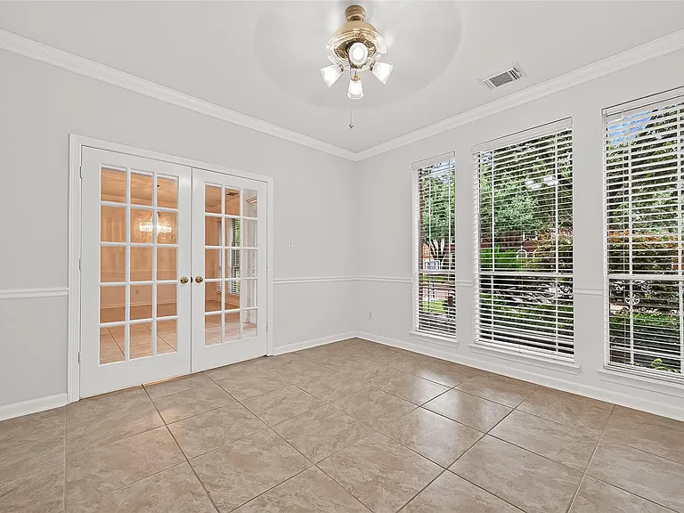 3218 Twinmont Ln — Photo 5