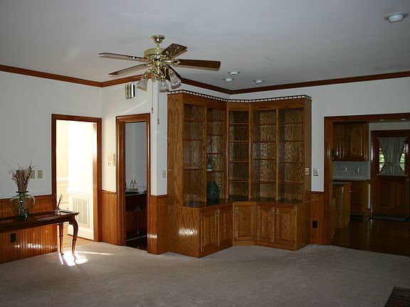 5th image of 3810 Bellingham Ln