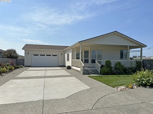 98126 W Benham Ln Spc 22, Brookings, OR 97415