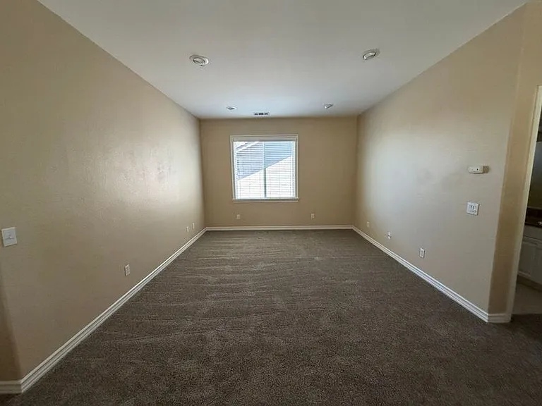 46263 Drymen Ave — Photo 11
