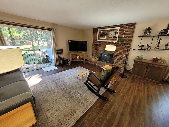 4th image of 1439 25th Ave S #101