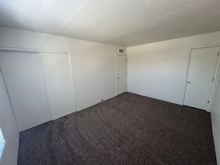 10420 N 10th St #3 — Photo 14