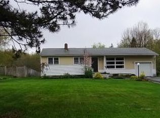 86 Coakley Rd, Portsmouth, NH 03801