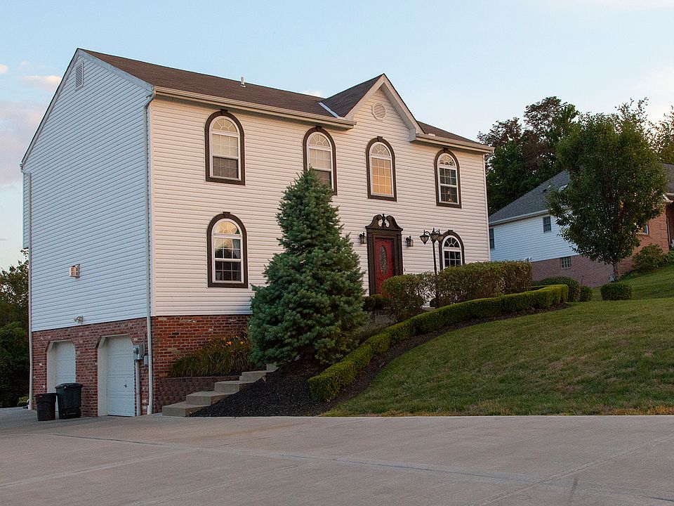 1st image of 215 Dogwood Cir