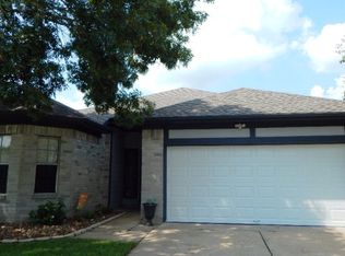 709 Prairie Ln, Angleton, TX 77515