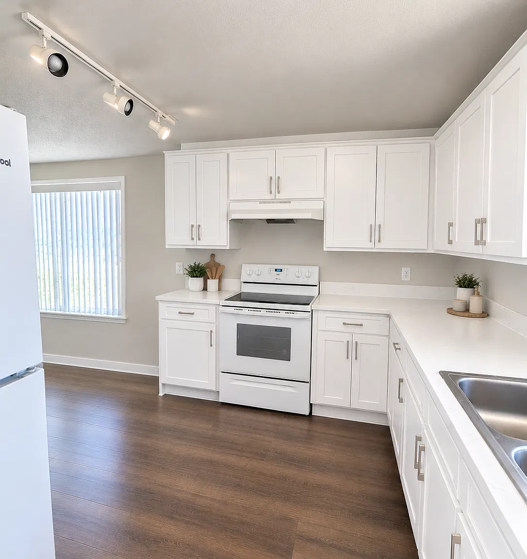 3 bed, 1.5 bath, 1200 sqft, $1,900 — Photo 1