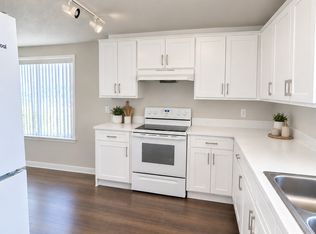 3691 Casteel St, Hubbard, OR 97032