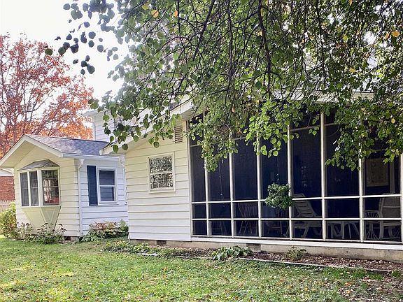 5th image of 2 Clyde Ct
