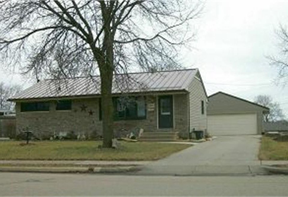 1st image of 2068 Carter Rd
