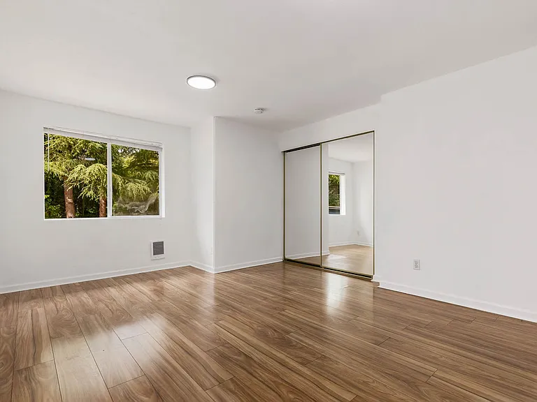 280 Newport Way NW #B-15 — Photo 16