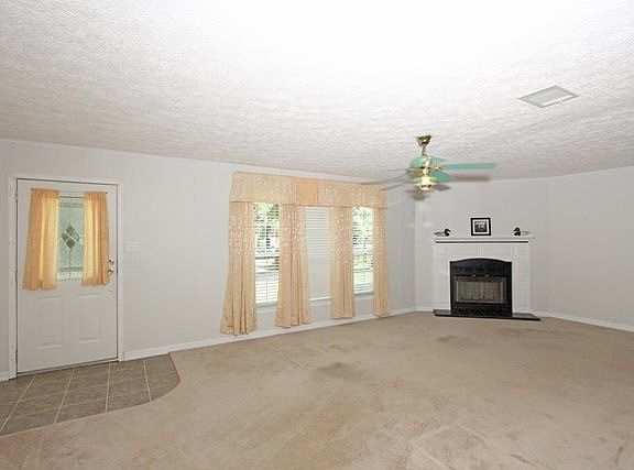 2nd image of 215 Saint Johns Ave E