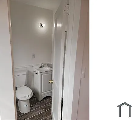 219 E 28th St — Photo 10