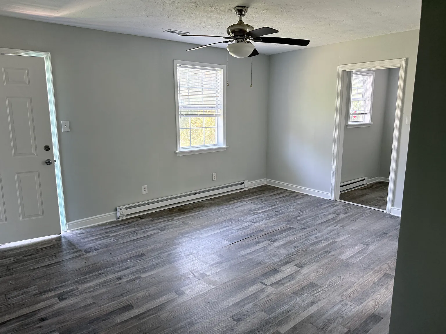 2 bed, 816 sqft, $1,400 — Photo 2