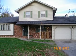 942 N Elm St, Marshfield, MO 65706