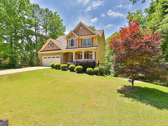 2nd image of 133 Oak Dr