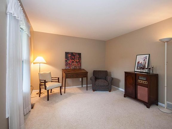 5th image of 3478 Bromley Dr SE