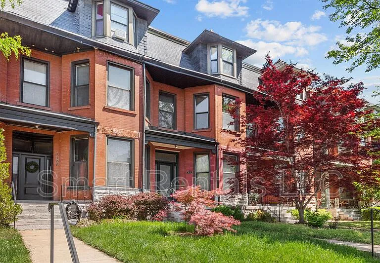 4133 Laclede Ave #1 — Photo 2