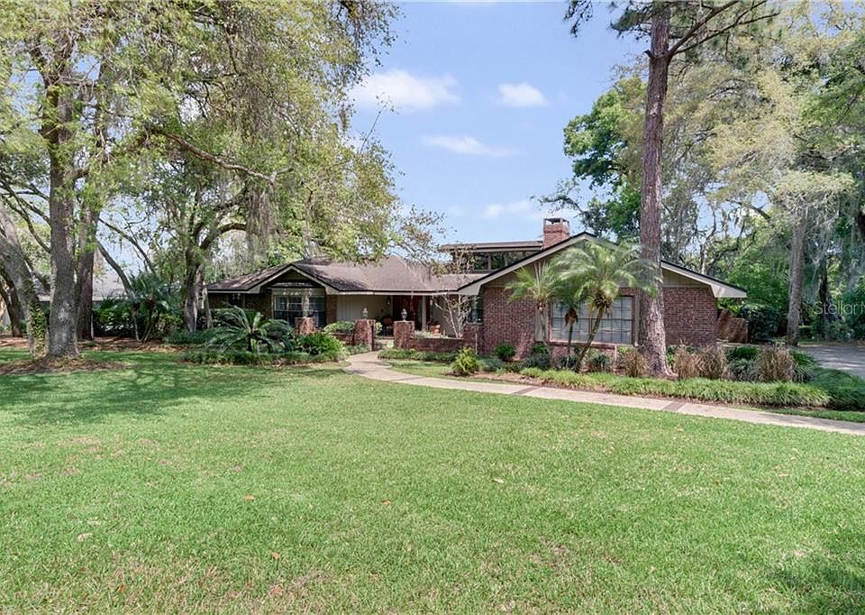 1st image of 208 N Sweetwater Cove Blvd