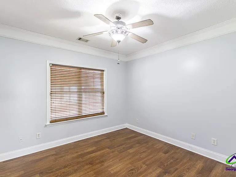 217 Sedgebrooke Dr — Photo 24
