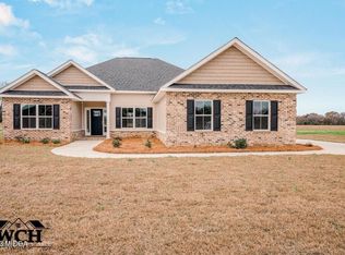 811 John E Sullivan Rd, Byron, GA 31008