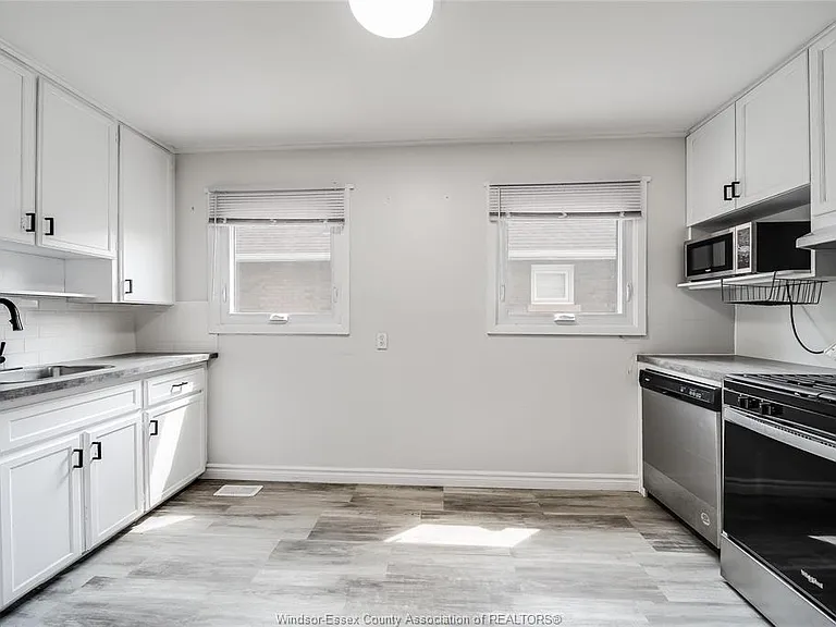 1944 George Ave — Photo 5