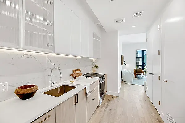 69 Adams Street — Photo 2