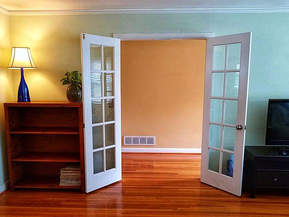 Living room to front hallway