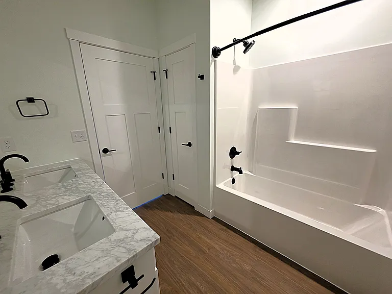 1227 Wisteria Ln — Photo 14