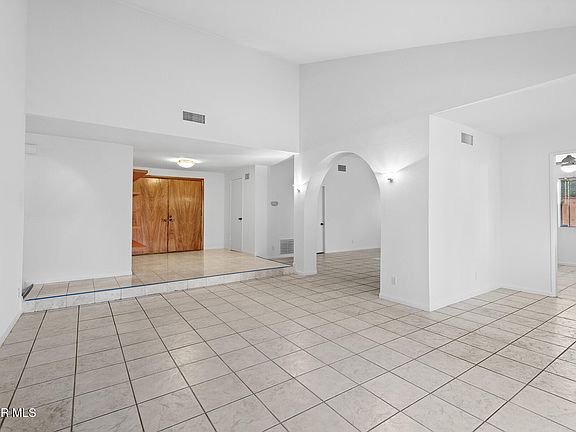 5th image of 217 Deerwalk Pl
