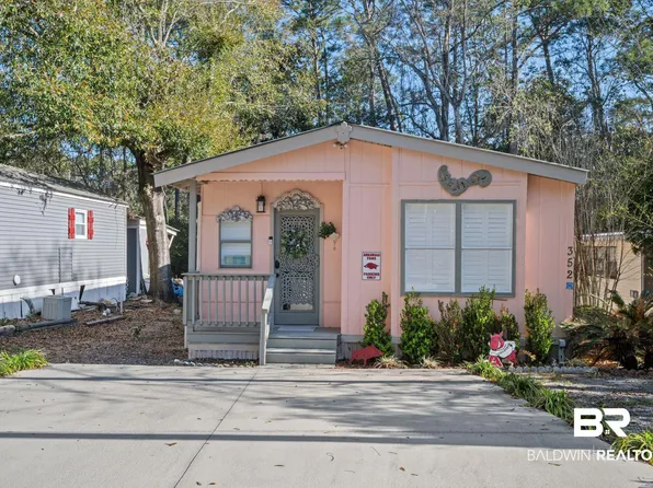 352 Buena Vista Dr, Lillian, AL 36549