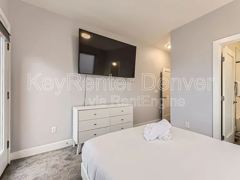 1212 N Perry St — Photo 13