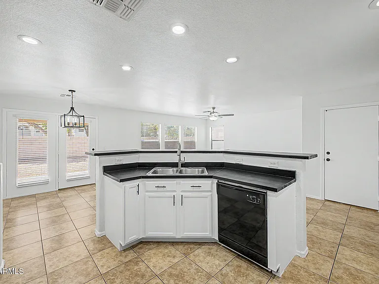 742 N 112th Dr — Photo 11