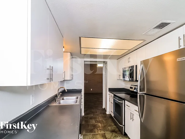 3320 S Margo Dr — Photo 9