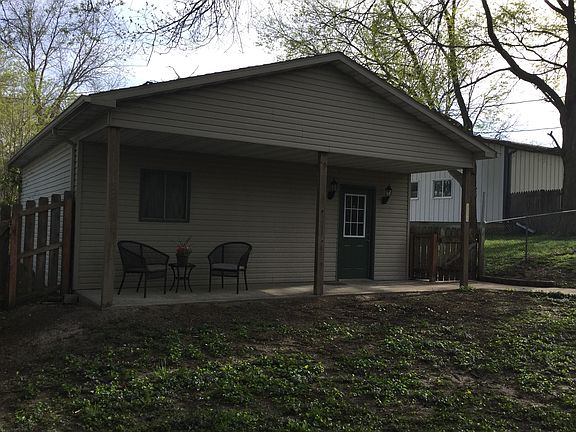Gar Porch opens to backyard