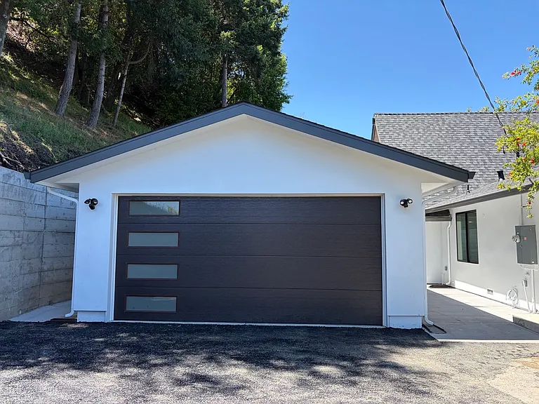 Detached Garage