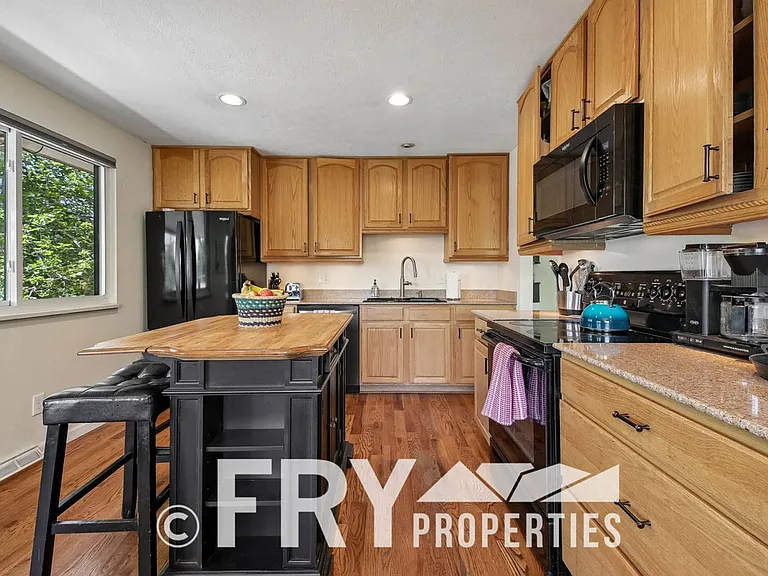 6459 Brentwood St — Photo 8