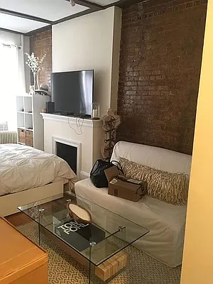 Rented by REAL New York | media 20